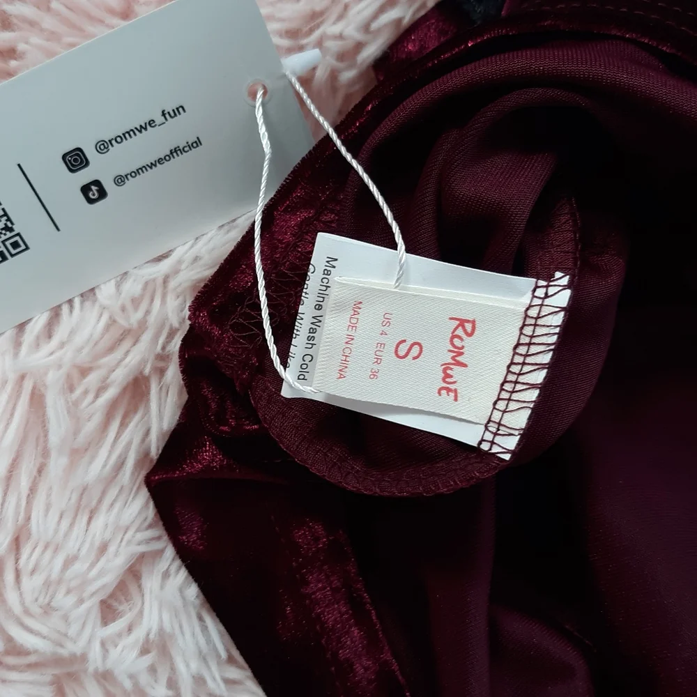 SOLD!!! Velvet lace trim burgundy crop top! NWT and so cute! - Picture 3 of 4